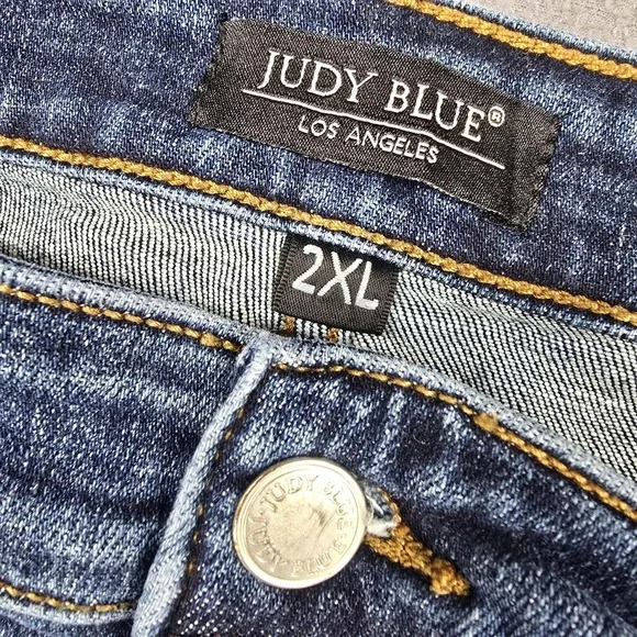 Judy Blue Shorts Womens 2XL Plus Stretch Blue Denim Bermuda Relaxed Summer - Picture 3 of 9